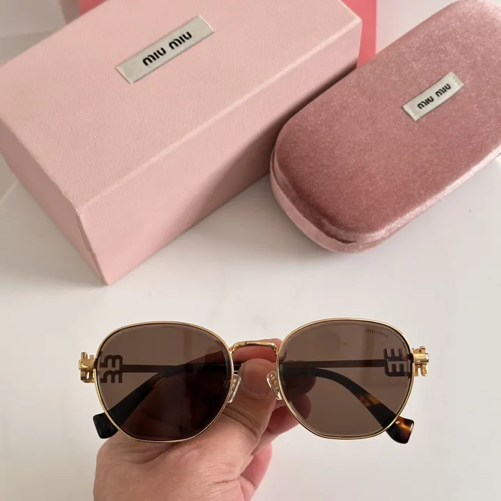 スーパーコピー ミュウミュウ サングラス