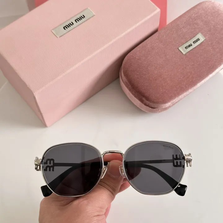 スーパーコピー ミュウミュウ サングラス