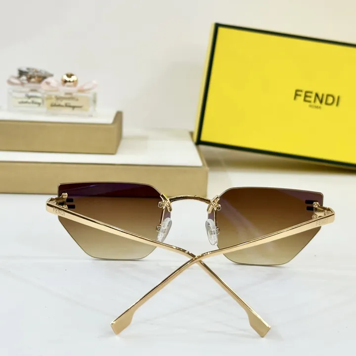 スーパーコピー フェンディ サングラス