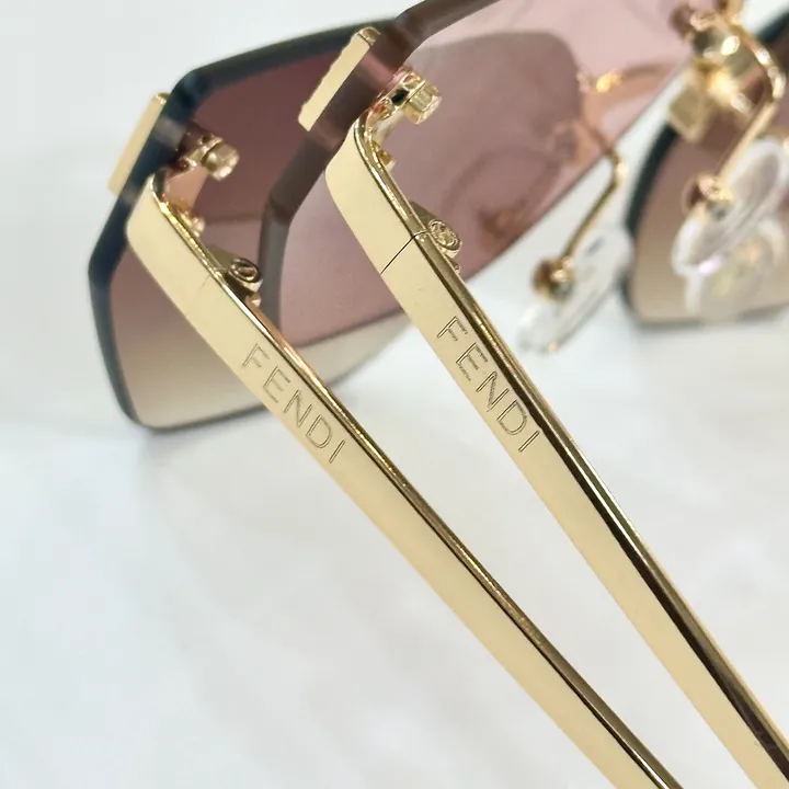 スーパーコピー フェンディ サングラス