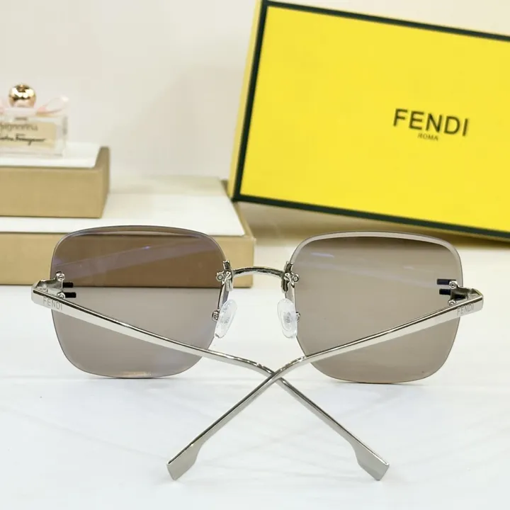 スーパーコピー フェンディ サングラス