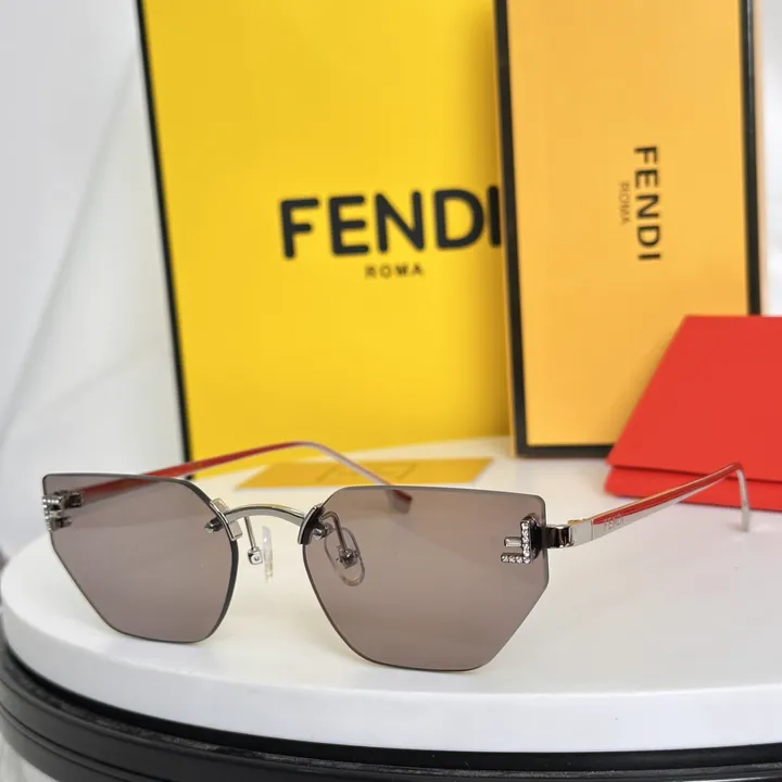 スーパーコピー フェンディ サングラス