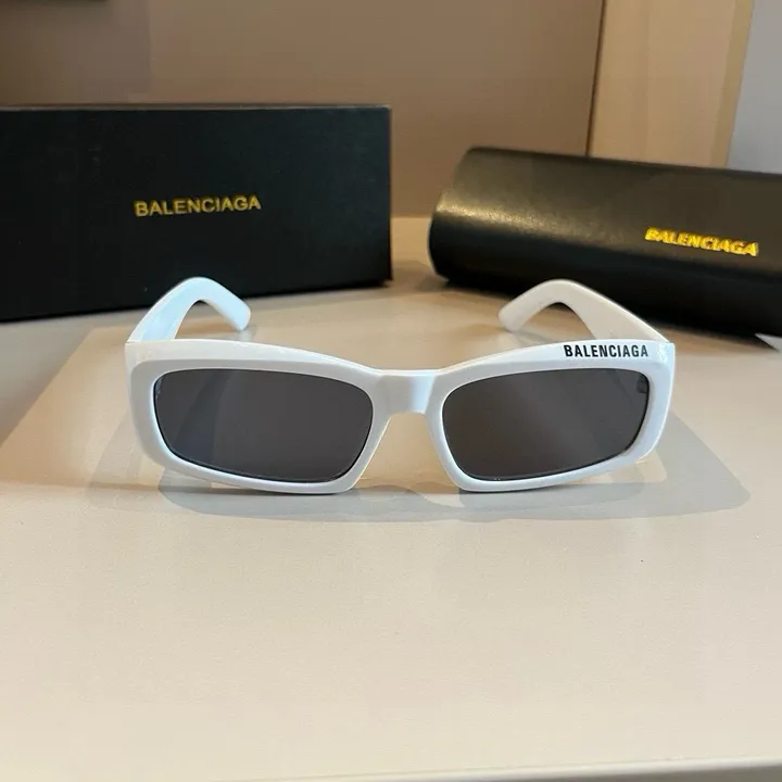 スーパーコピー バレンシアガ サングラス