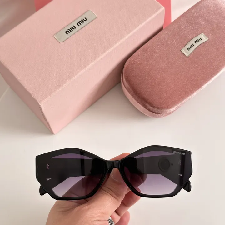 スーパーコピー ミュウミュウ サングラス