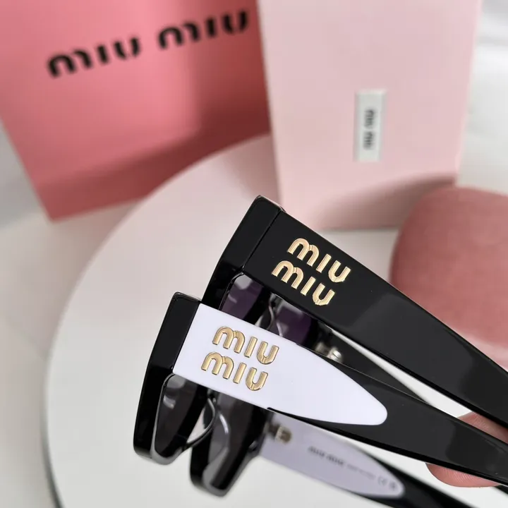 スーパーコピー ミュウミュウ サングラス