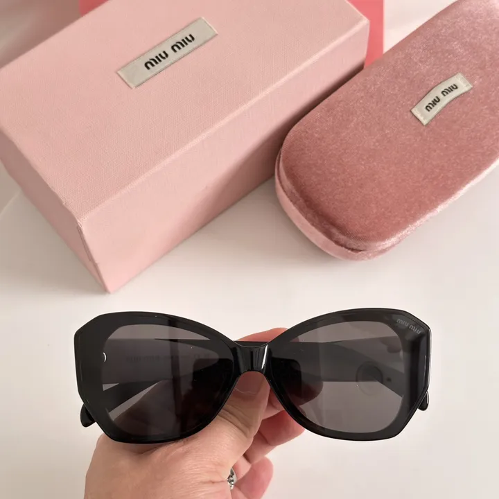 スーパーコピー ミュウミュウ サングラス