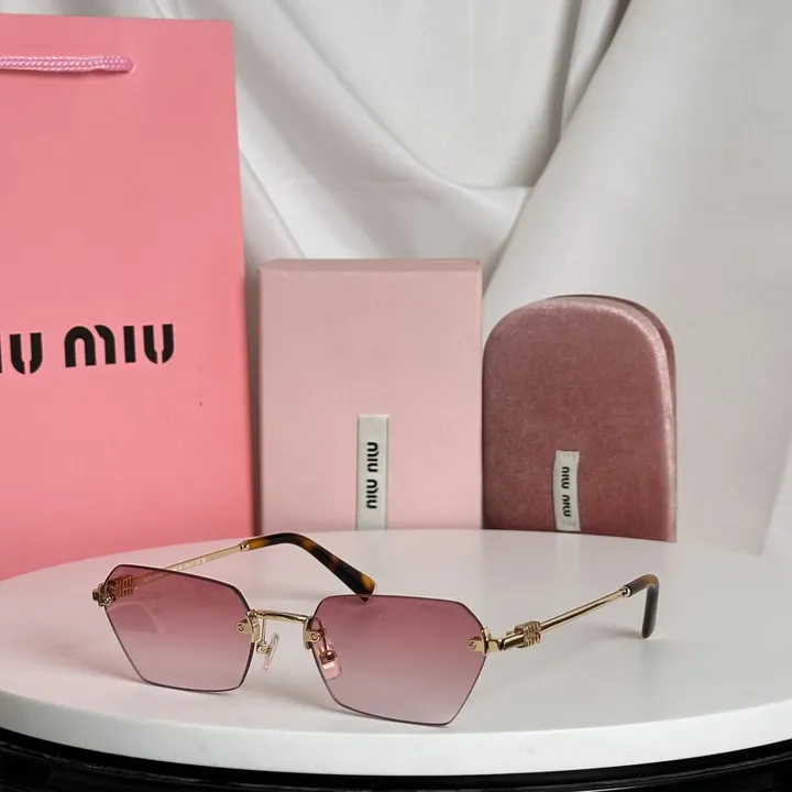 スーパーコピー ミュウミュウ サングラス