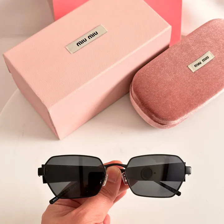 スーパーコピー ミュウミュウ サングラス