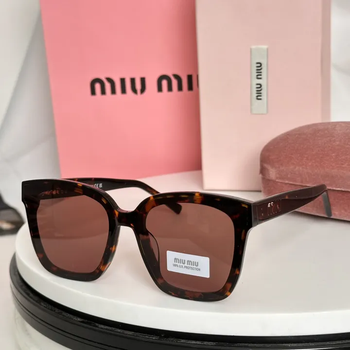 スーパーコピー ミュウミュウ サングラス