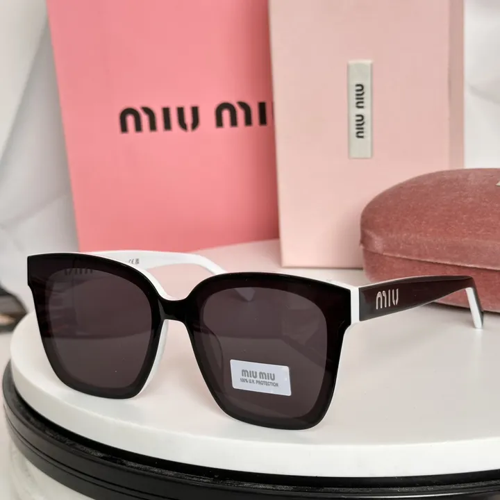 スーパーコピー ミュウミュウ サングラス