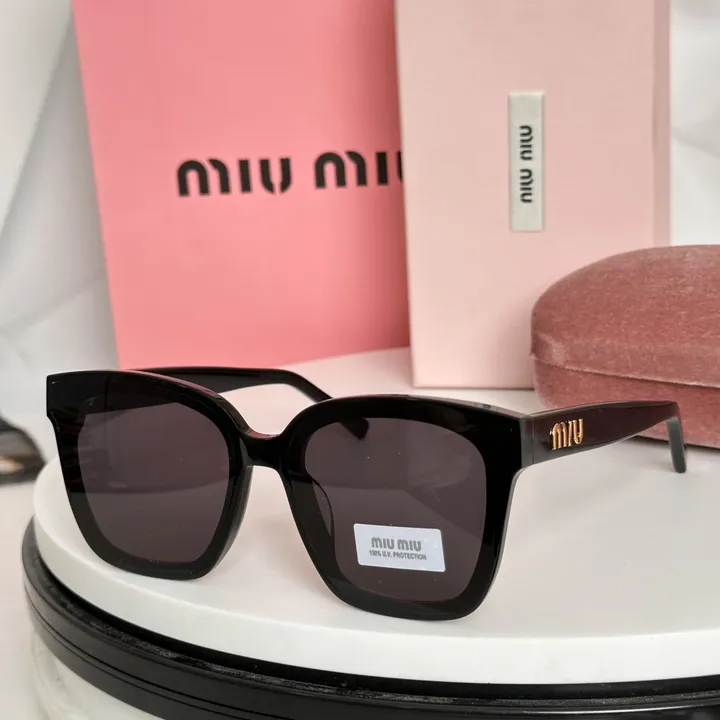 スーパーコピー ミュウミュウ サングラス