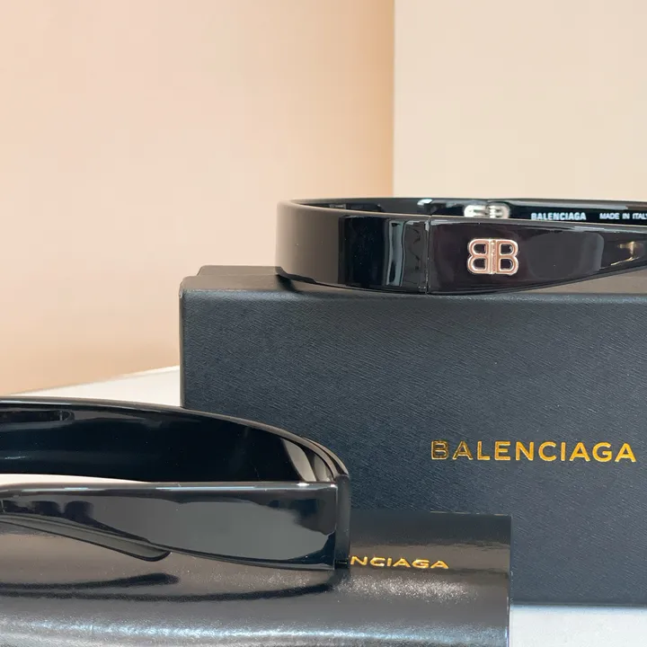 スーパーコピー バレンシアガ サングラス