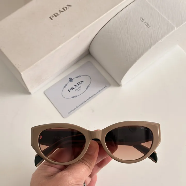 スーパーコピー プラダ サングラス