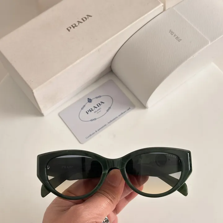 スーパーコピー プラダ サングラス