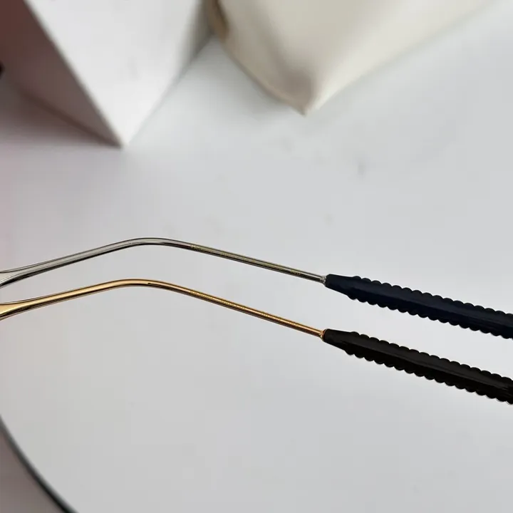 スーパーコピー ヴァレンティノ サングラス