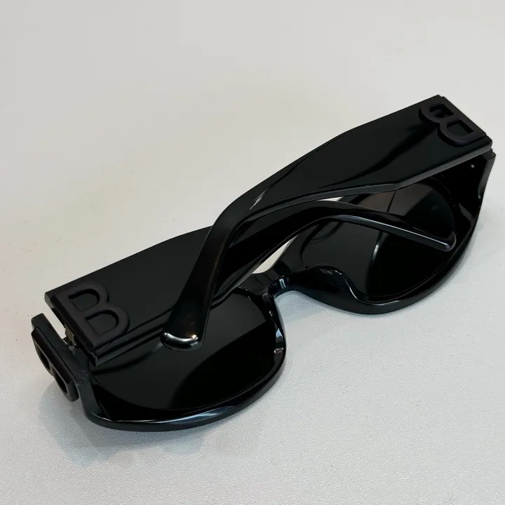 スーパーコピー バレンシアガ サングラス