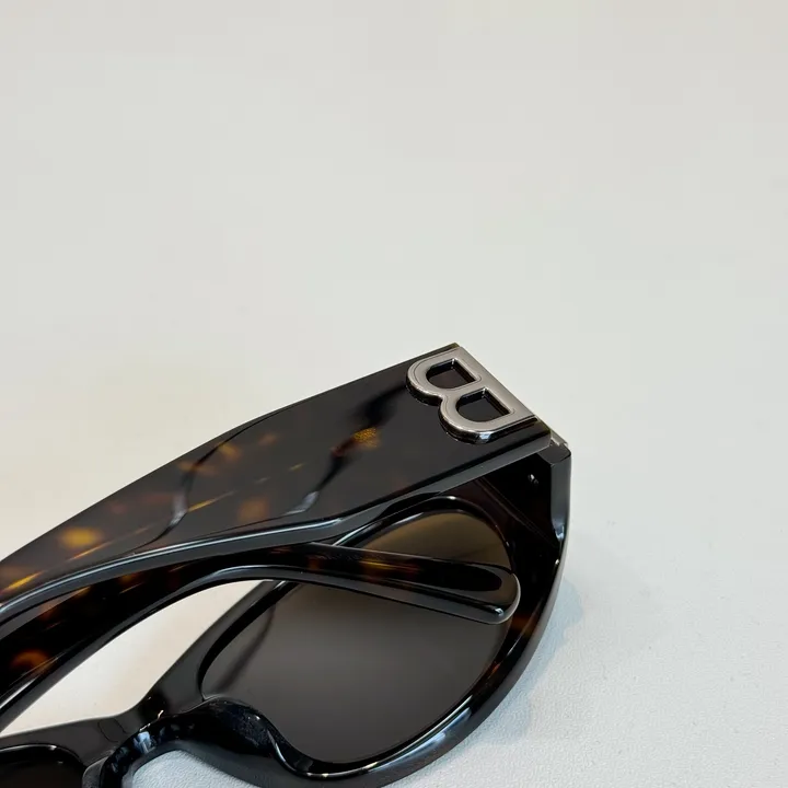 スーパーコピー バレンシアガ サングラス