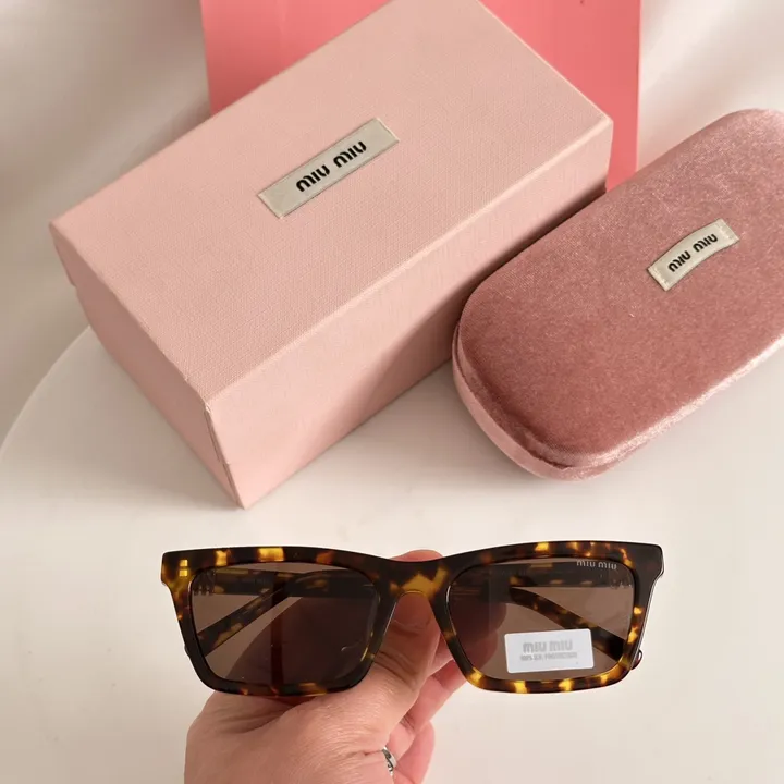 スーパーコピー ミュウミュウ サングラス