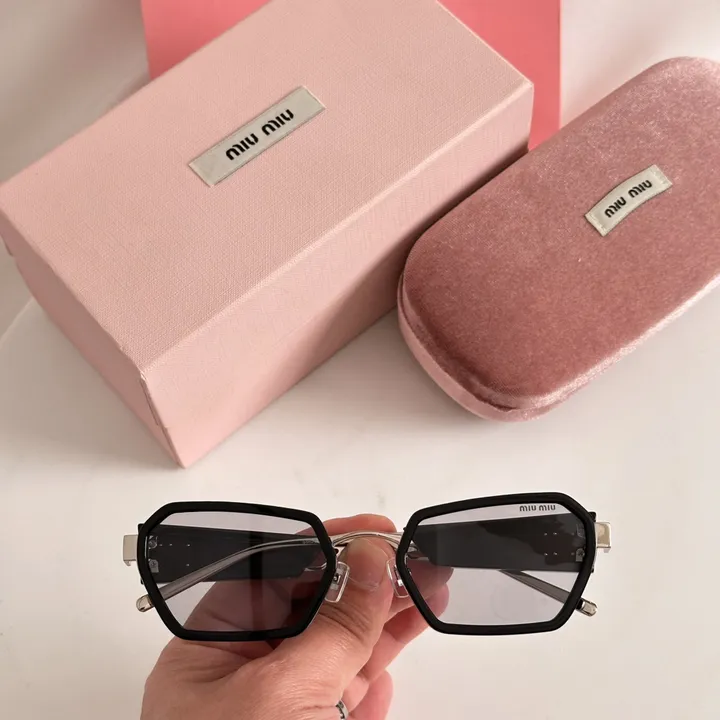 スーパーコピー ミュウミュウ サングラス