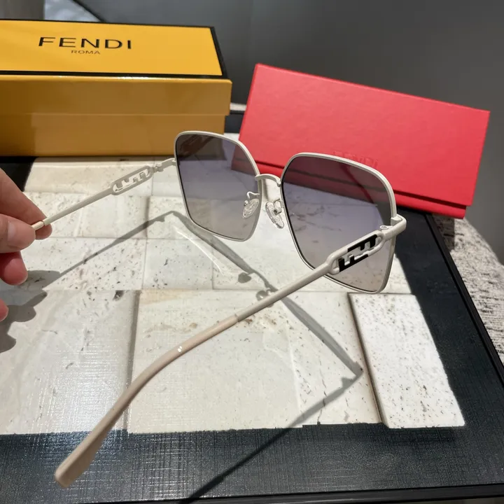 スーパーコピー フェンディ サングラス