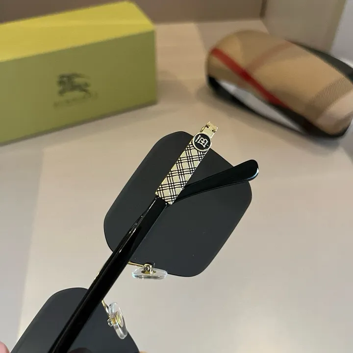 スーパーコピー バーバリー ス サングラス