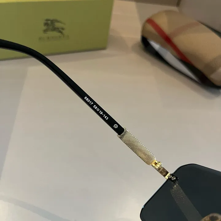 スーパーコピー バーバリー ス サングラス