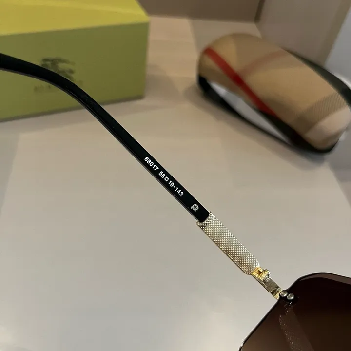 スーパーコピー バーバリー ス サングラス