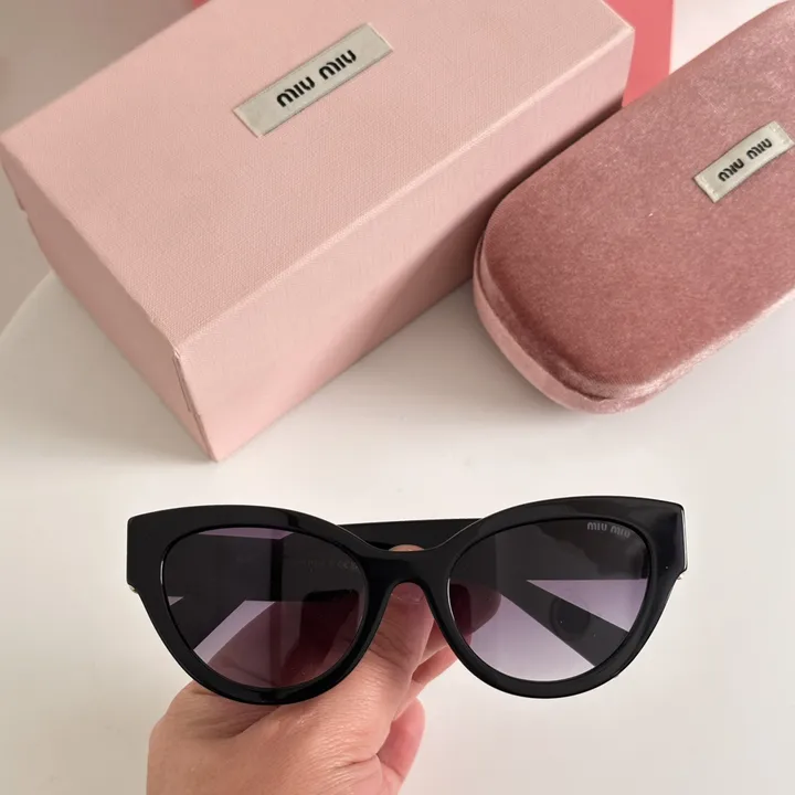 スーパーコピー ミュウミュウ サングラス