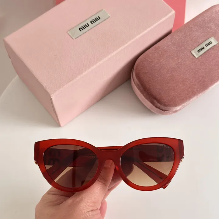 スーパーコピー ミュウミュウ サングラス