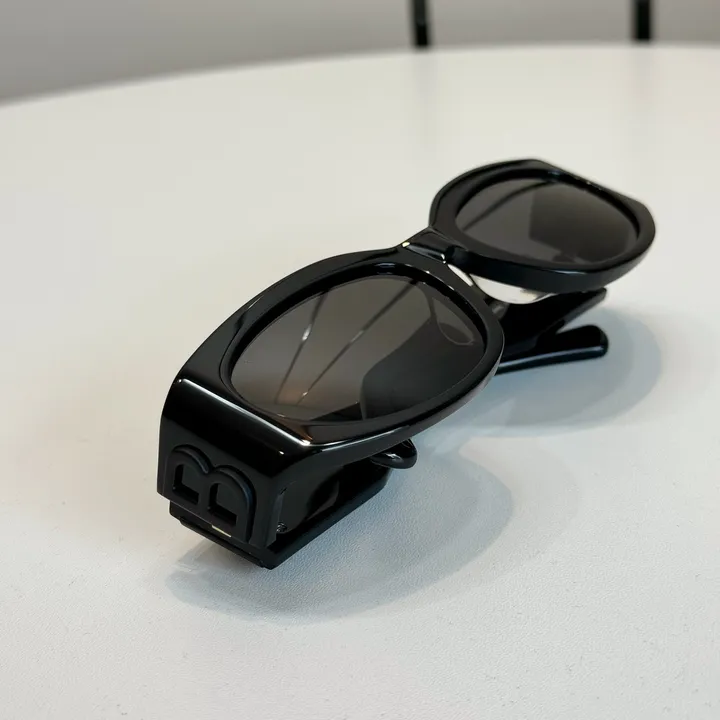 スーパーコピー バレンシアガ サングラス