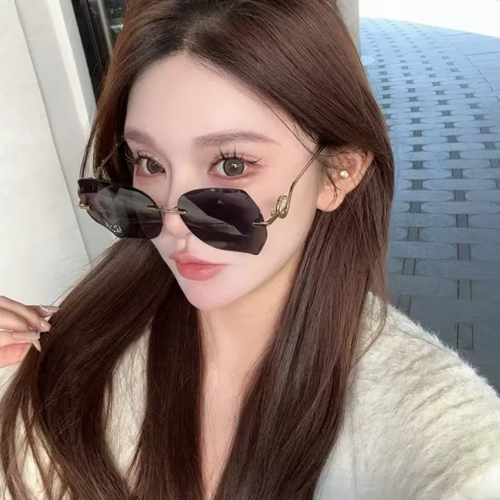 スーパーコピー スワロフスキー サングラス