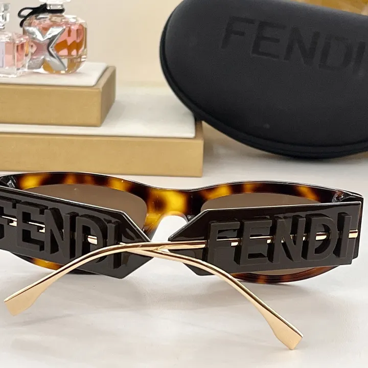 スーパーコピー フェンディ サングラス