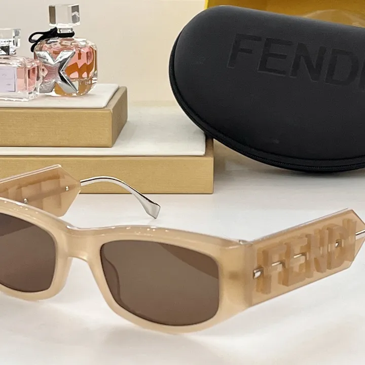 スーパーコピー フェンディ サングラス