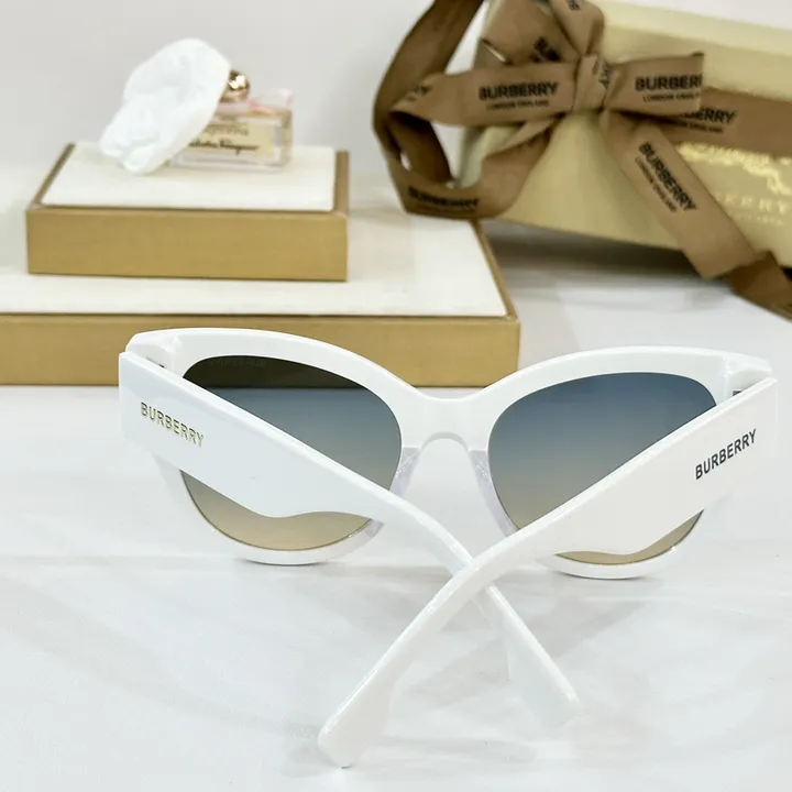 スーパーコピー バーバリー ス サングラス