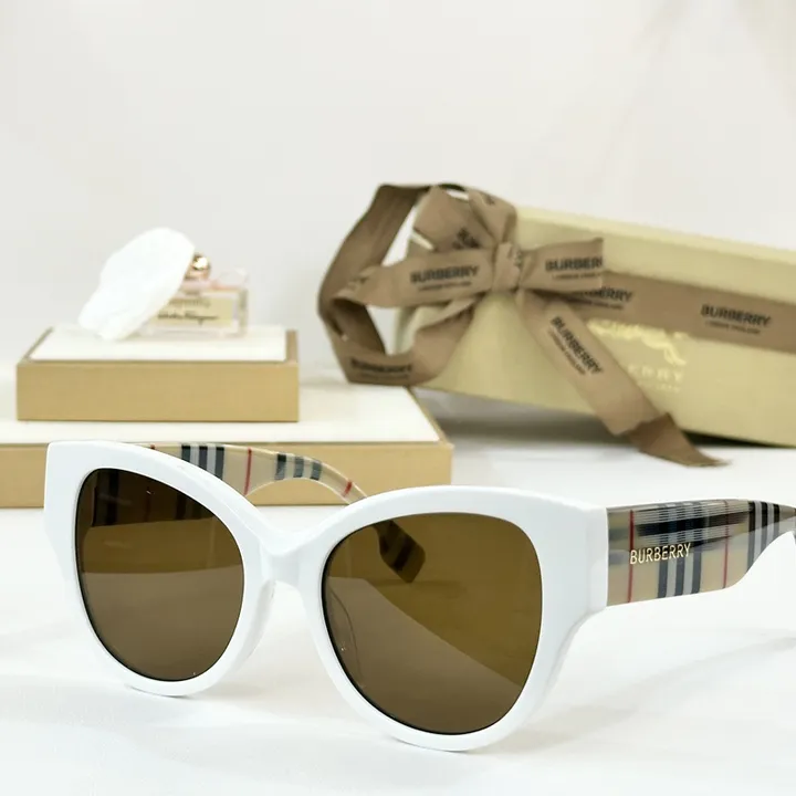 スーパーコピー バーバリー ス サングラス