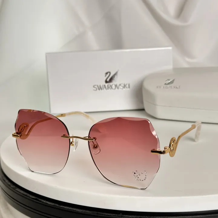 スーパーコピー スワロフスキー サングラス
