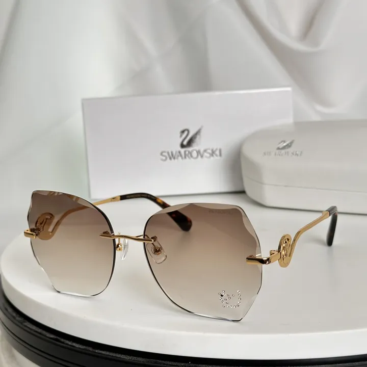 スーパーコピー スワロフスキー サングラス