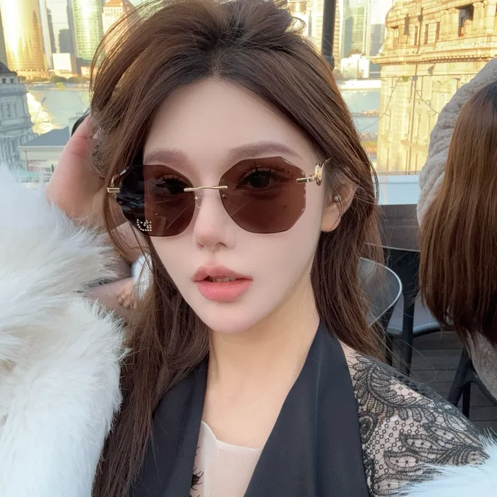 スーパーコピー スワロフスキー サングラス