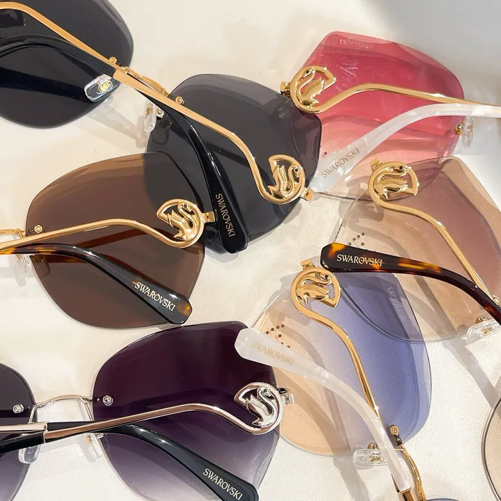 スーパーコピー スワロフスキー サングラス