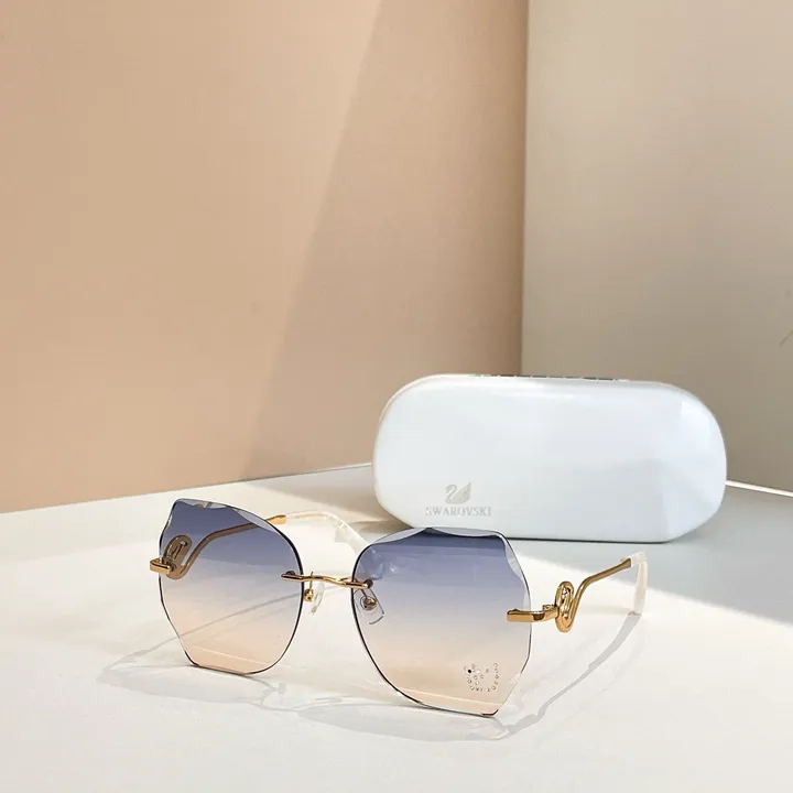 スーパーコピー スワロフスキー サングラス
