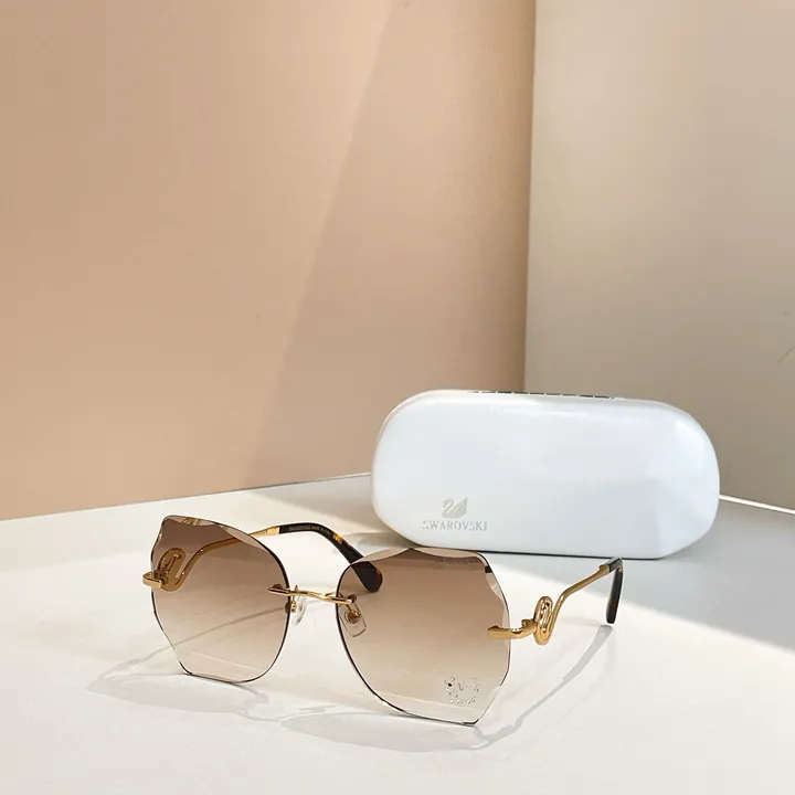 スーパーコピー スワロフスキー サングラス