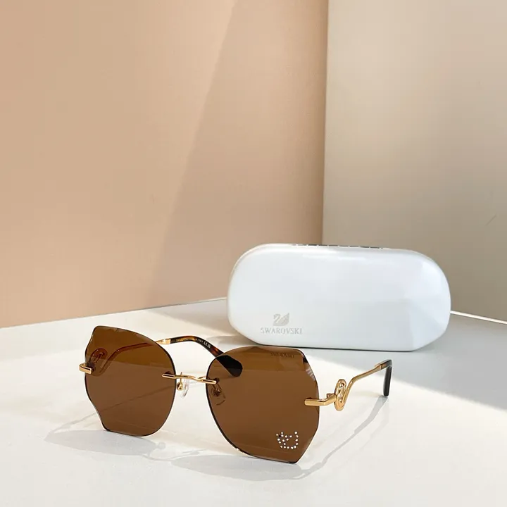 スーパーコピー スワロフスキー サングラス