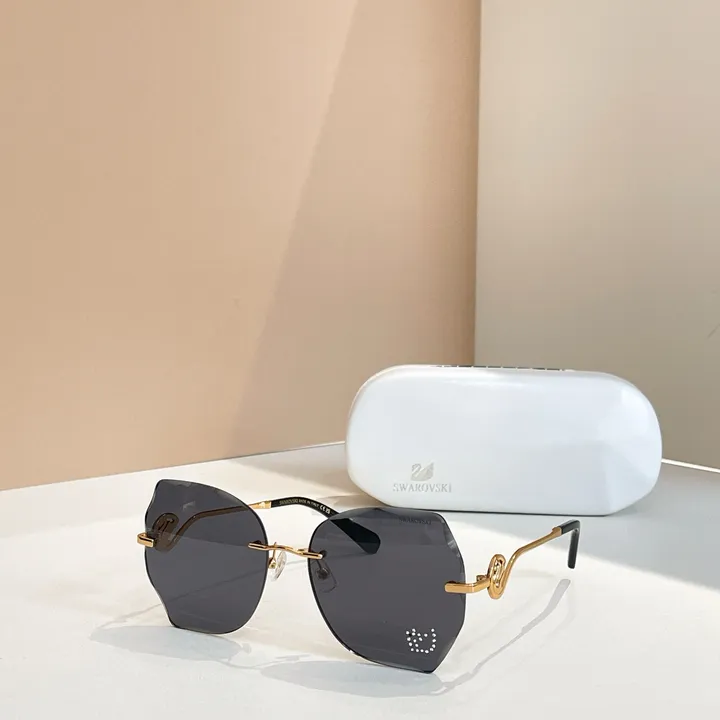 スーパーコピー スワロフスキー サングラス