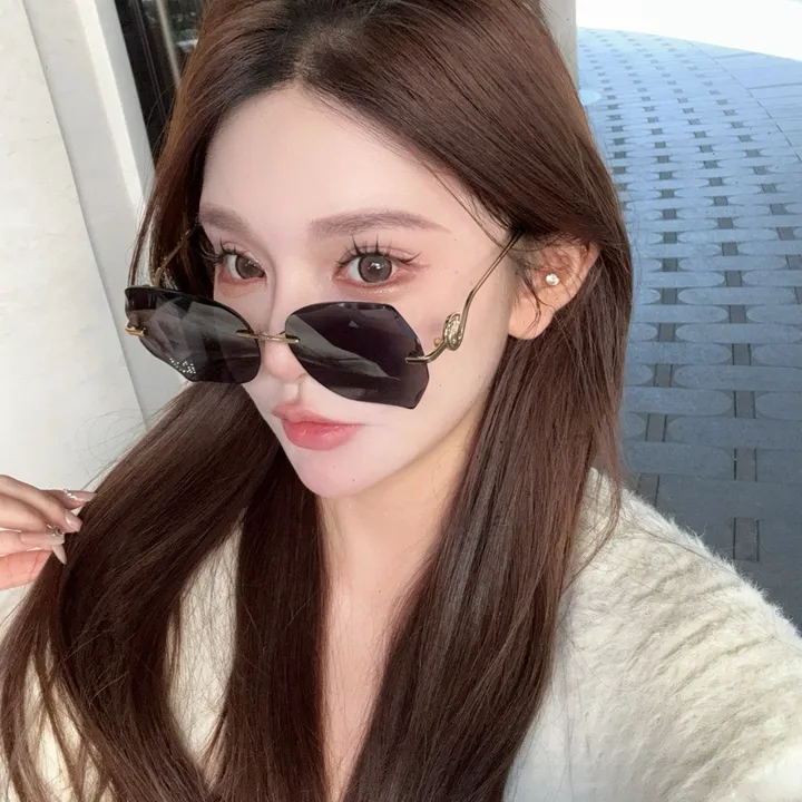 スーパーコピー スワロフスキー サングラス