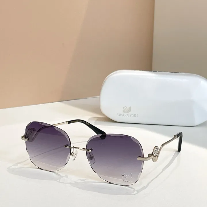 スーパーコピー スワロフスキー サングラス