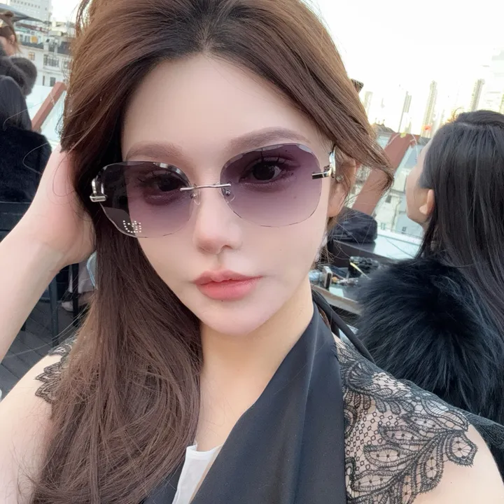 スーパーコピー スワロフスキー サングラス