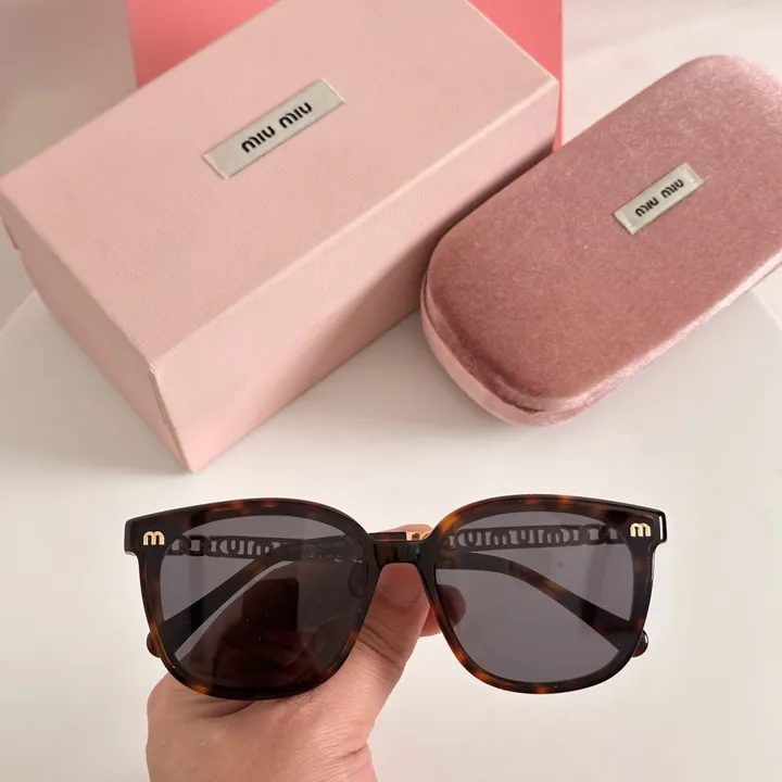 スーパーコピー ミュウミュウ サングラス