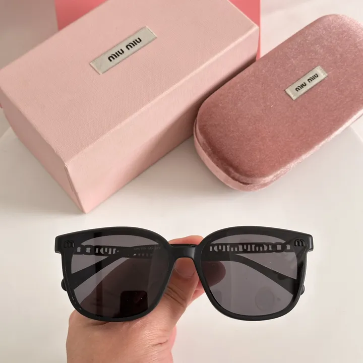 スーパーコピー ミュウミュウ サングラス