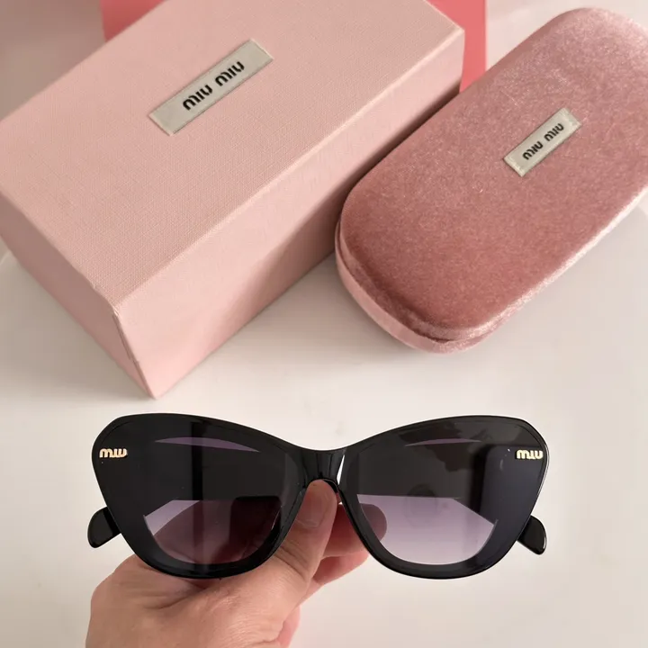 スーパーコピー ミュウミュウ サングラス