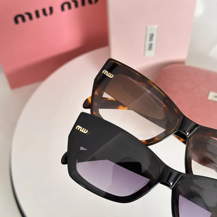 スーパーコピー ミュウミュウ サングラス